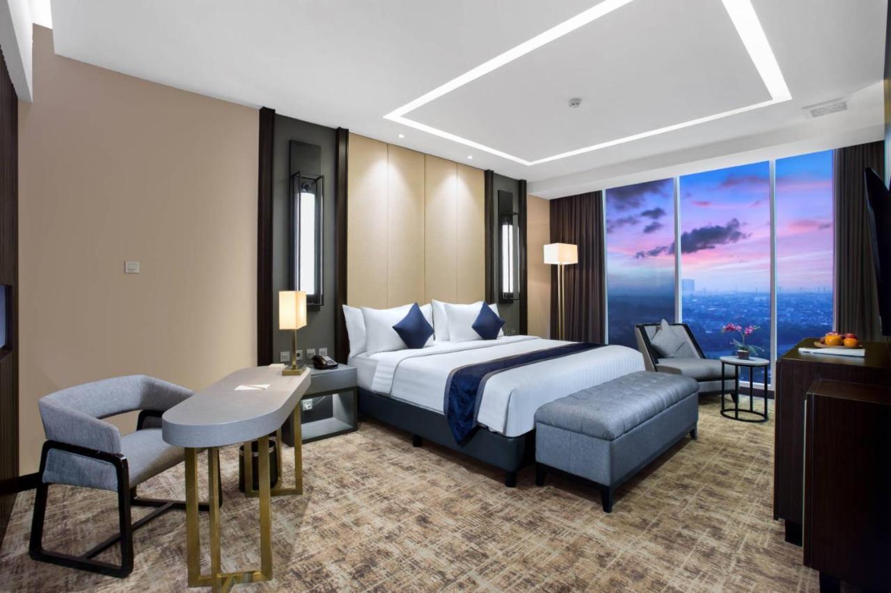 Aston & Conference Center Hotel