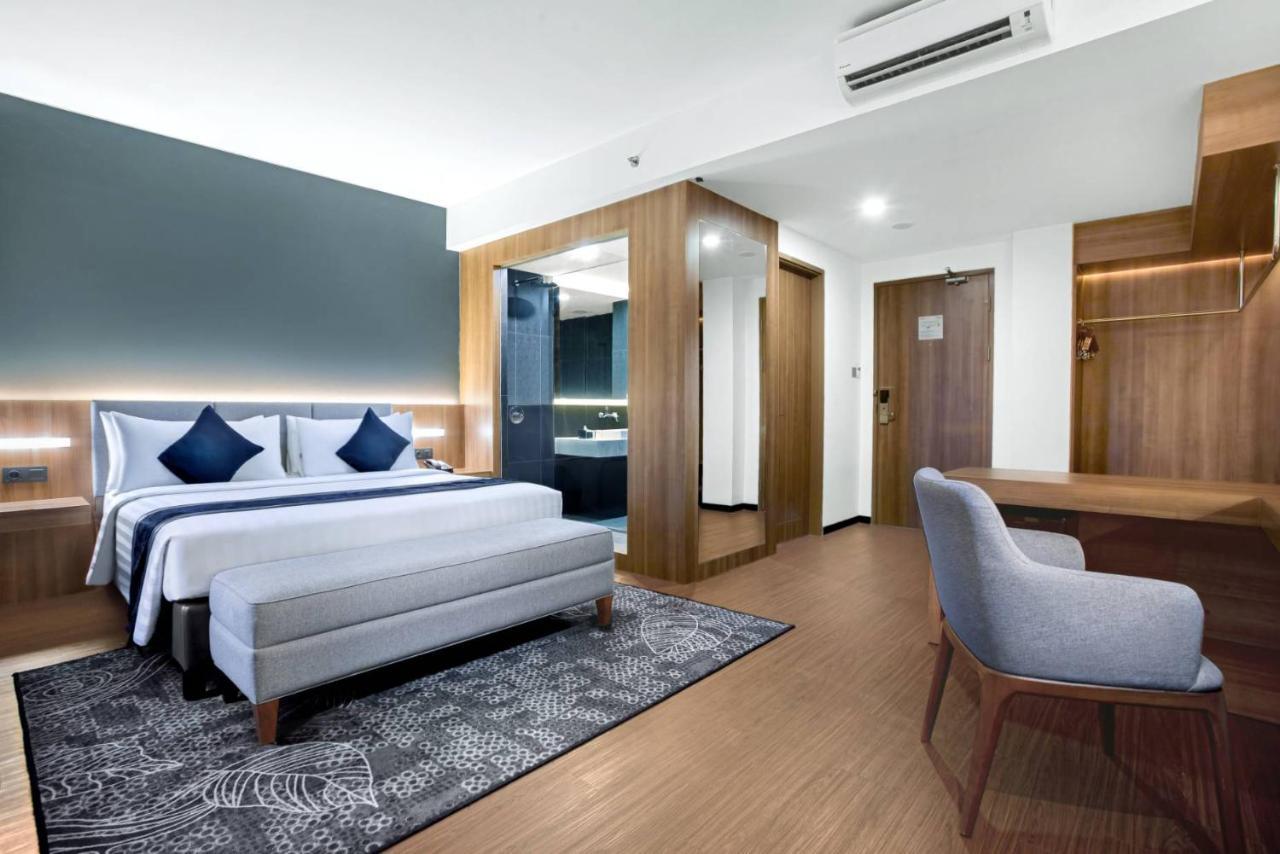 Aston & Conference Center Hotel 3*